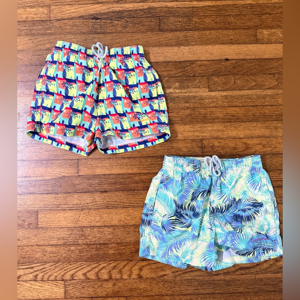 (2) OndadeMar Kids Tropical and Geometric Shorts Set